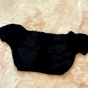 Black off the should top